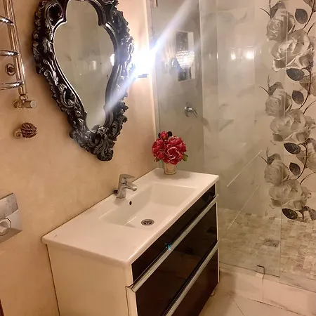 Lägenhet уютная квартирка в центре Lviv